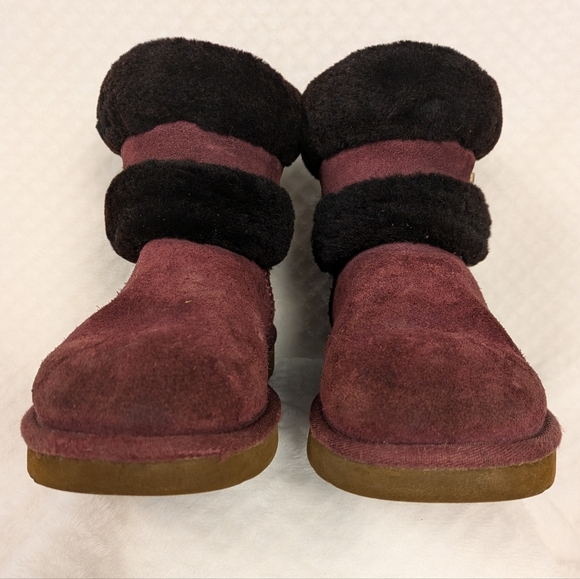 Ugg Women's Mini Fluff Shearling Belted Booties Burgundy Black Trim - Picture 4 of 16